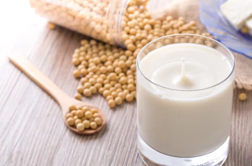 Why Drink Oat Milk: The Benefits of Oat Milk in Singapore